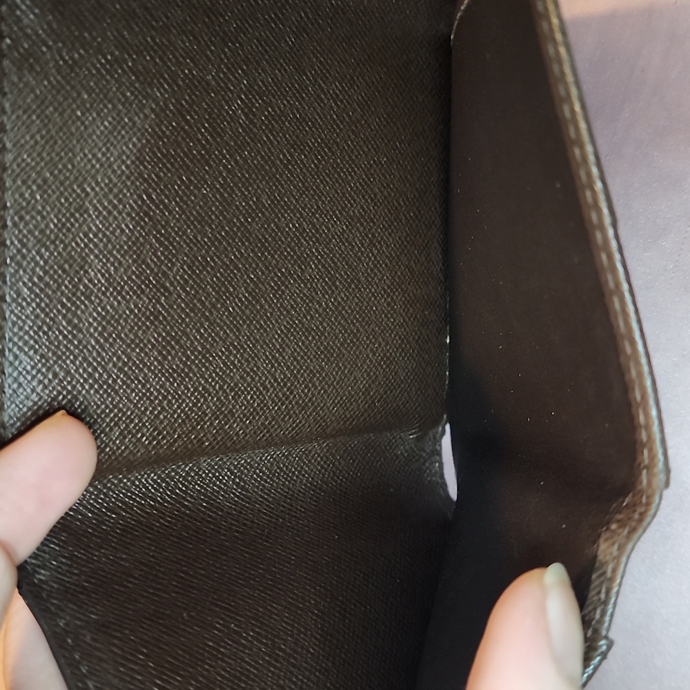Louis Vuitton Damier Wallet - Picture 7 of 14